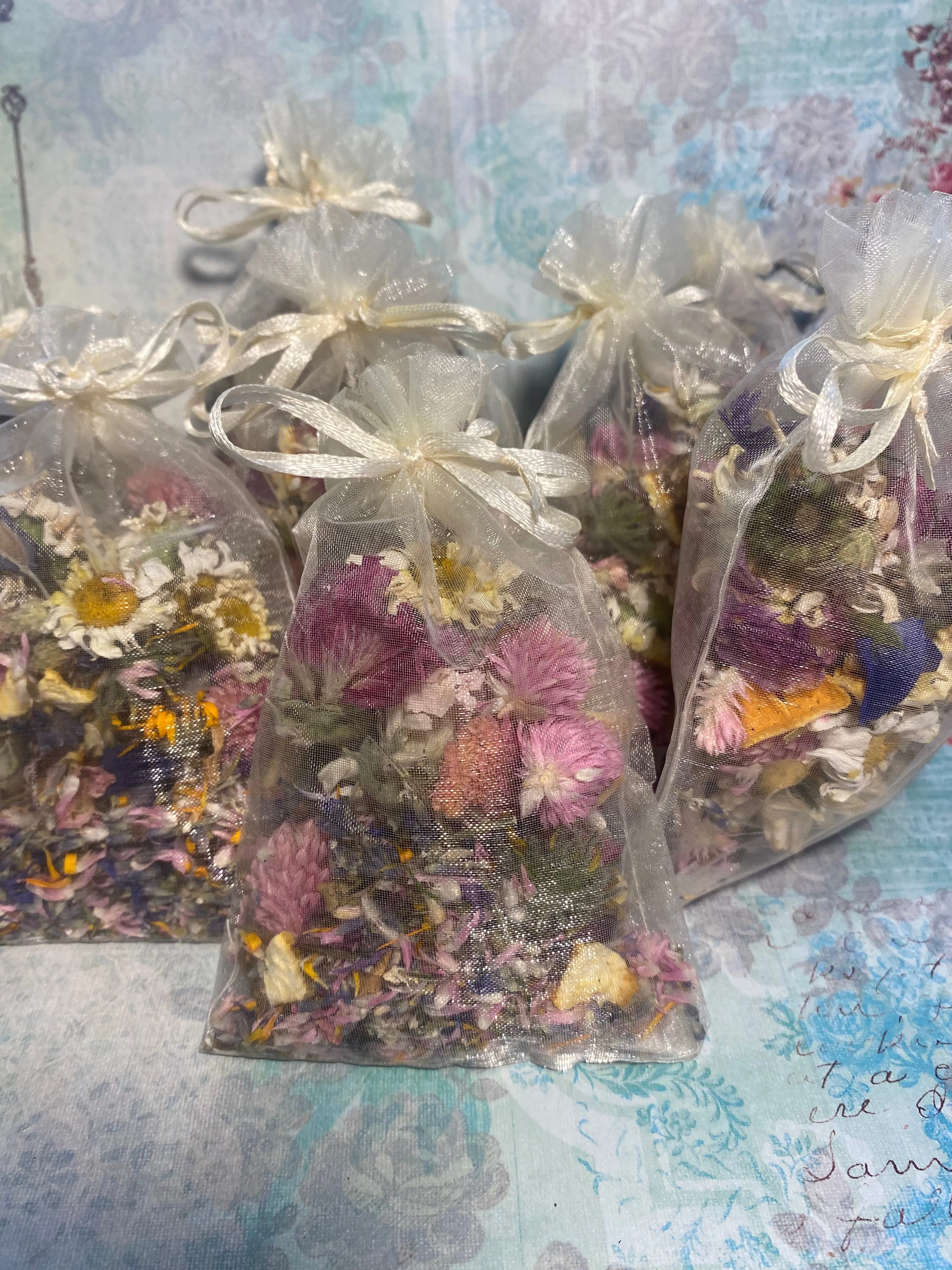 Homemade Sweet Orange & Vanilla Potpourri Bags