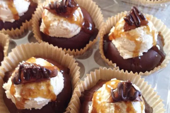 Vegan Salty Caramel O' Mini Cake Donuts